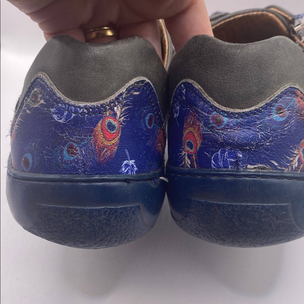 Portofino Peacock Feather Leather Side Zip Sneakers Made in Spain Women’s 6.5 - Picture 4 of 8